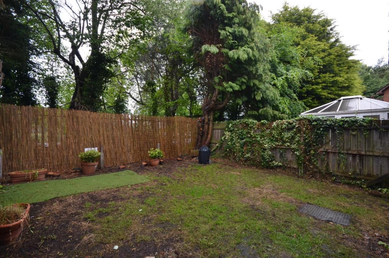Bright Stylish 2 Bedroom Garden Apartment South Belfast Close To Everything Eksteriør billede