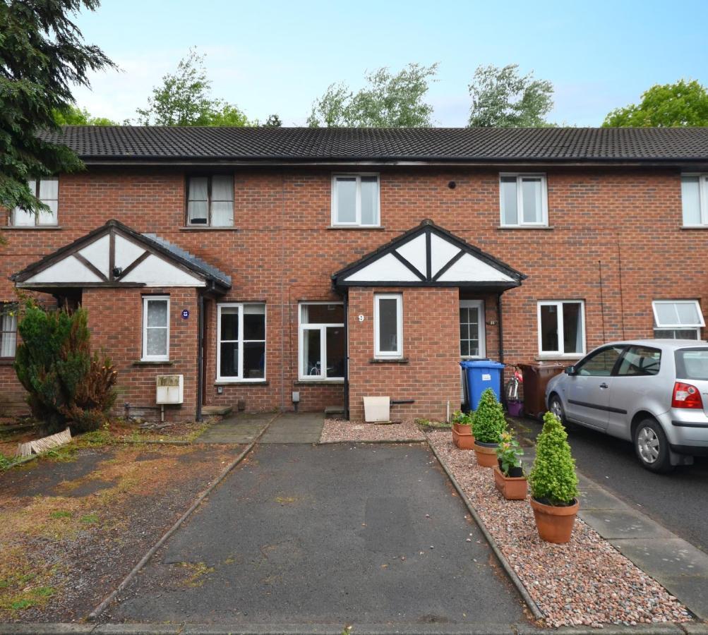 Bright Stylish 2 Bedroom Garden Apartment South Belfast Close To Everything Eksteriør billede