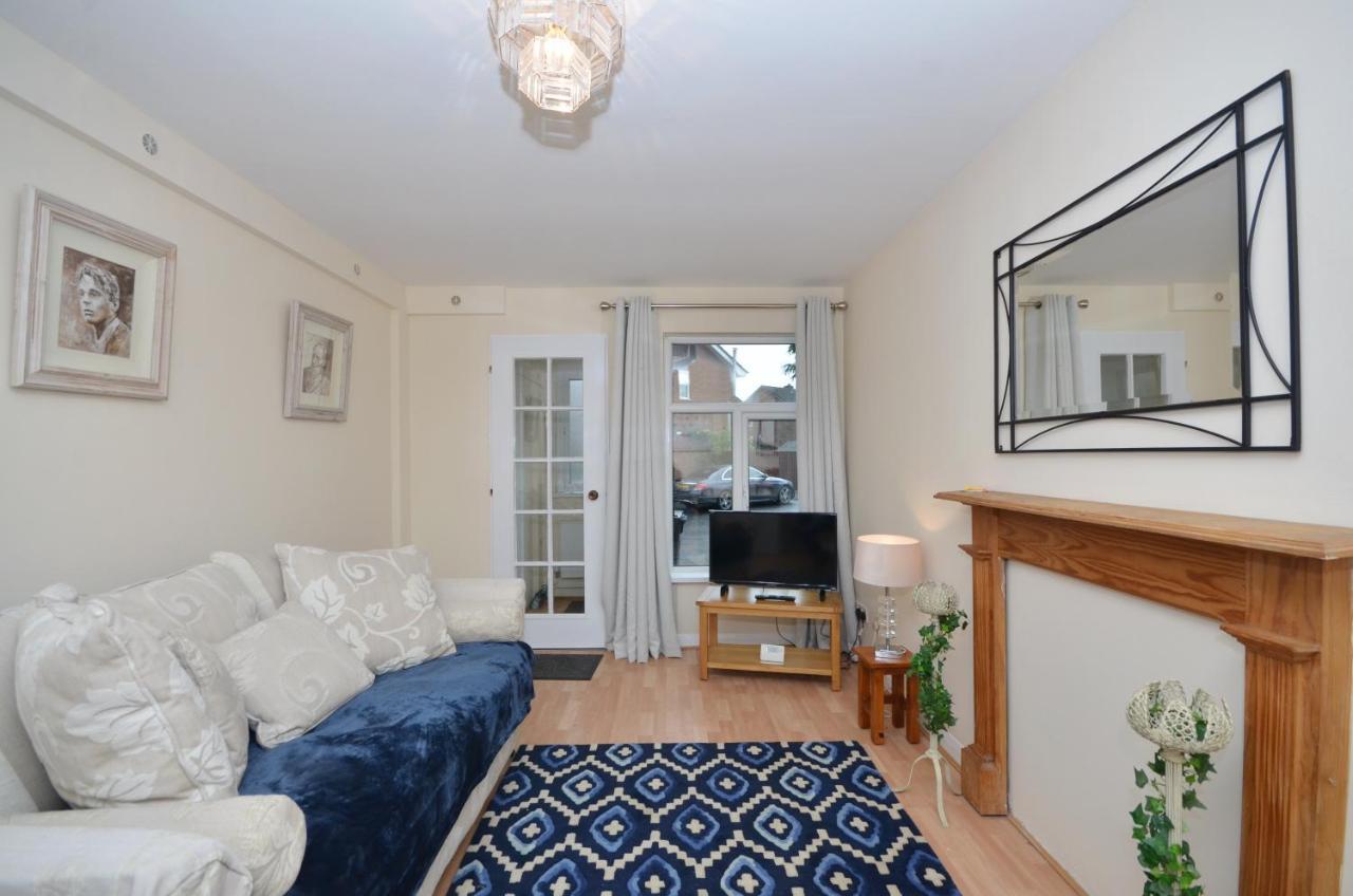 Bright Stylish 2 Bedroom Garden Apartment South Belfast Close To Everything Eksteriør billede