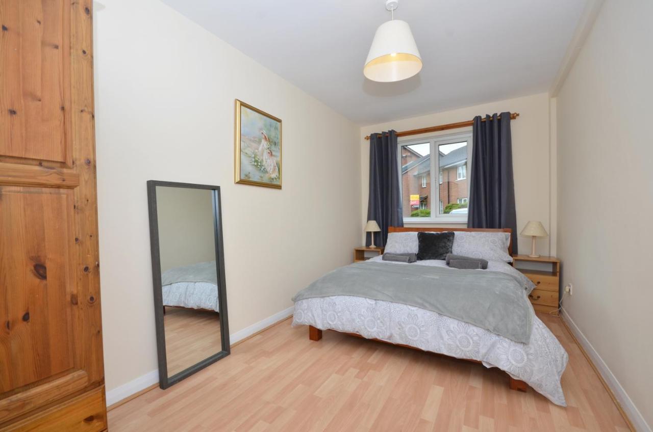 Bright Stylish 2 Bedroom Garden Apartment South Belfast Close To Everything Eksteriør billede